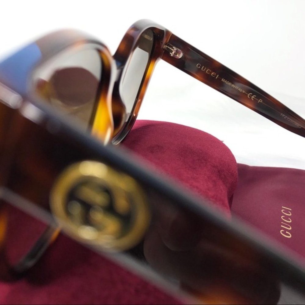 GUCCI - 56mm Cat Eye Tortoise Sunglasses - Picture 5 of 8